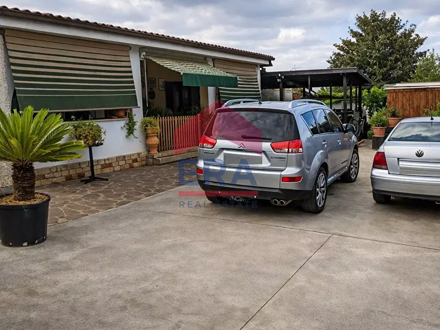 Immagine 4 di Villa in vendita  in via san berardo dei marsi 42 a Ardea