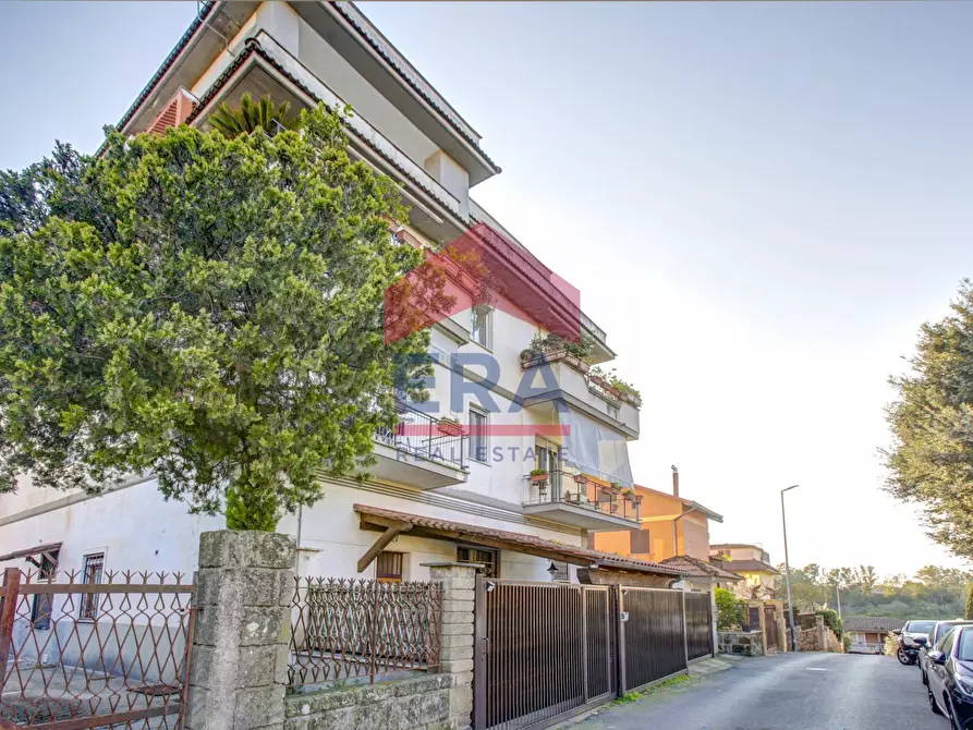 Immagine 2 di Attico in vendita  in Via Pandolfo Collenuccio a Roma