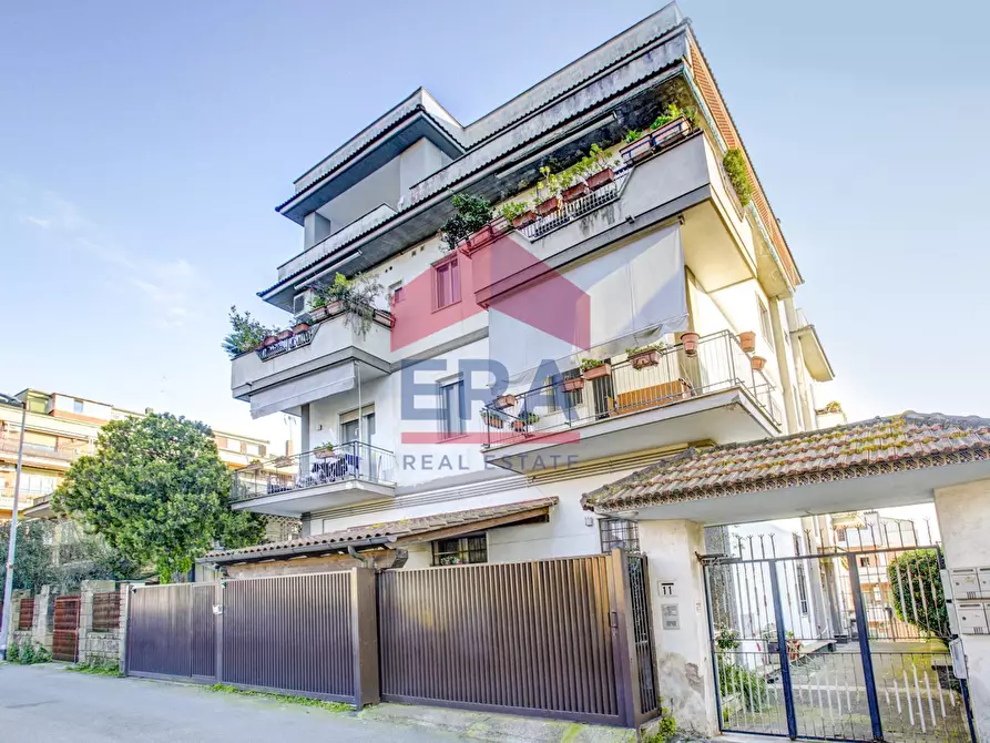 Immagine 1 di Attico in vendita  in Via Pandolfo Collenuccio a Roma