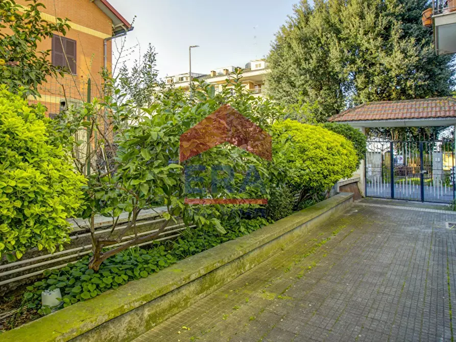 Immagine 3 di Attico in vendita  in Via Pandolfo Collenuccio a Roma