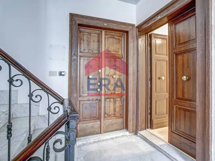 Immagine 6 di Ufficio in affitto  in Via Frattina a Roma