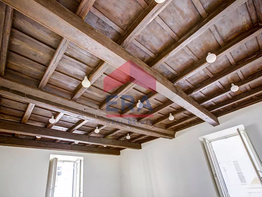 Immagine 11 di Ufficio in affitto  in Via Frattina a Roma