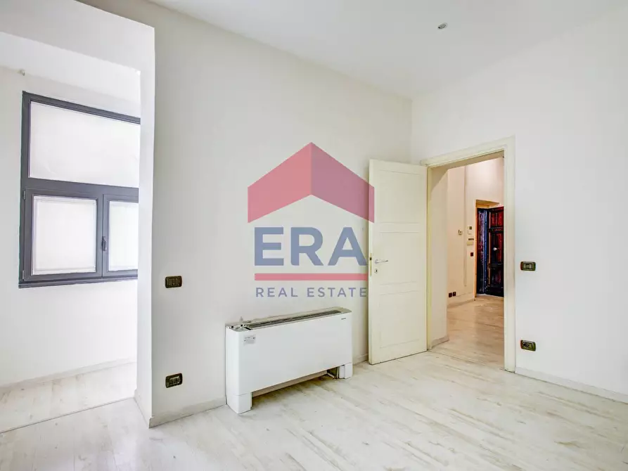 Immagine 14 di Ufficio in affitto  in Via Frattina a Roma