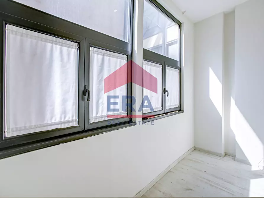 Immagine 15 di Ufficio in affitto  in Via Frattina a Roma