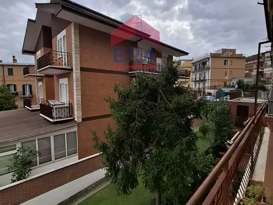 Immagine 3 di Appartamento in vendita  in Via Rocco Pagliara a Roma