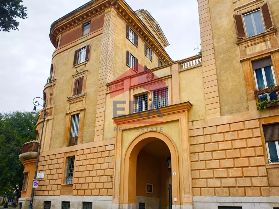 Immagine 2 di Appartamento in vendita  in Piazza Melozzo Da Forli' a Roma