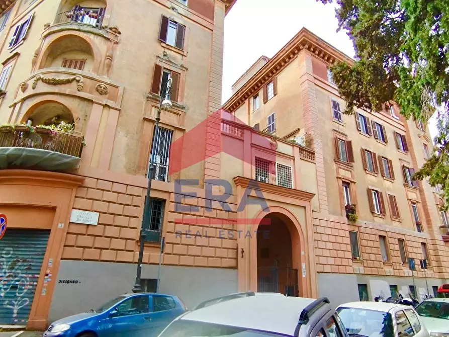 Immagine 5 di Appartamento in vendita  in Piazza Melozzo Da Forli' a Roma