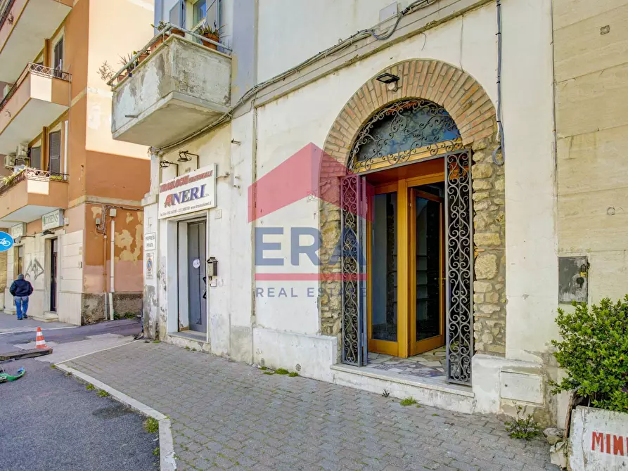 Immagine 2 di Locale commerciale in affitto  in Via Guido Baccelli 56/60 a Civitavecchia