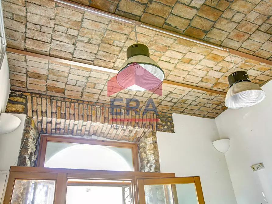 Immagine 20 di Locale commerciale in affitto  in Via Guido Baccelli 56/60 a Civitavecchia