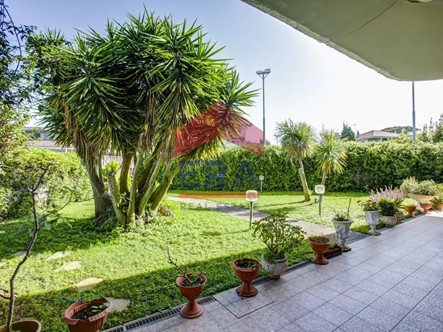 Immagine 7 di Villa in vendita  in Viale Piave 10 a Ardea