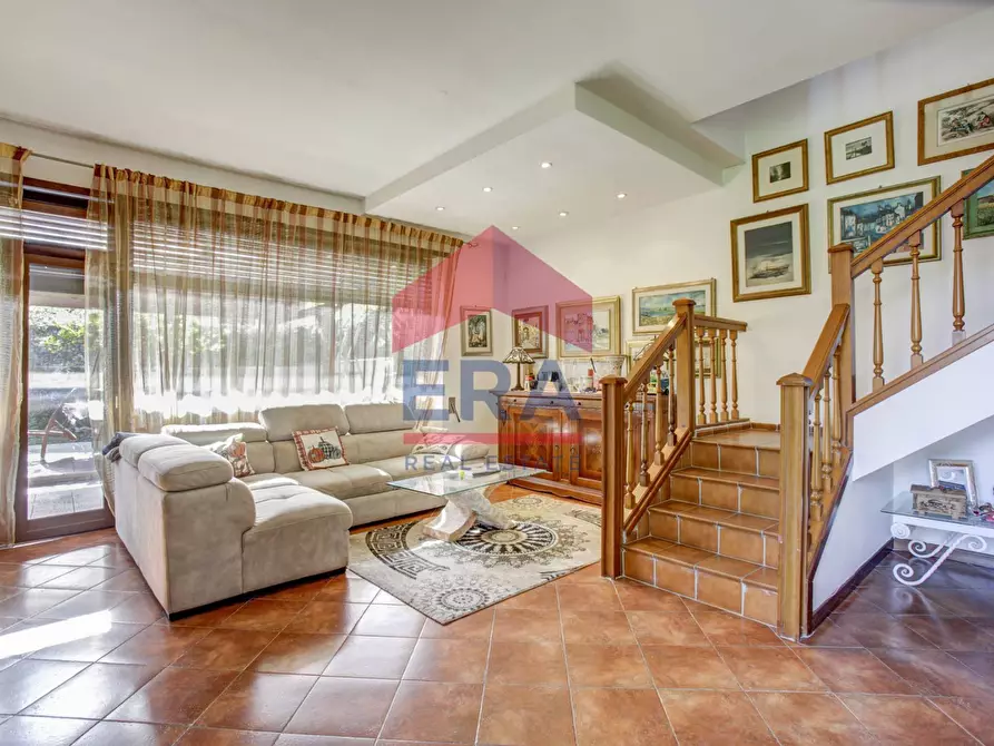Immagine 8 di Villa in vendita  in Viale Piave 10 a Ardea