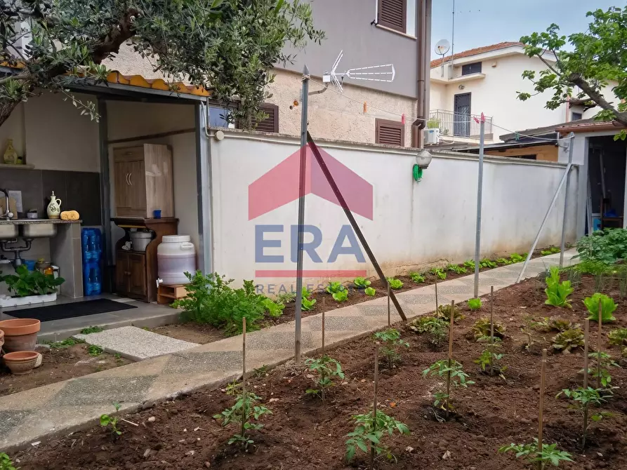 Immagine 4 di Casa semindipendente in vendita  in via lecce 98 a Ardea