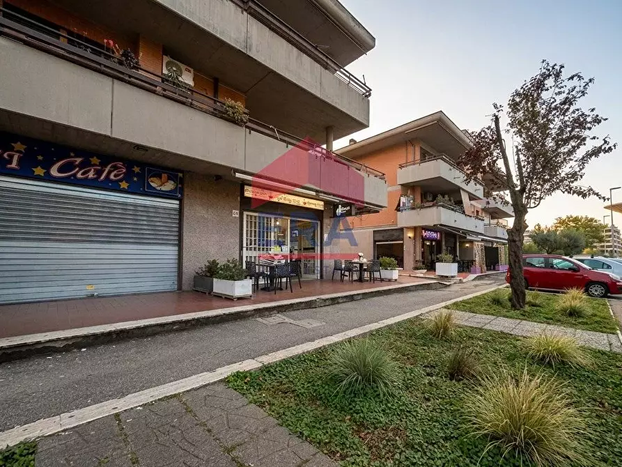 Immagine 2 di Bar / Ristorante in vendita  in via salvo d'acquisto 60 a Pomezia