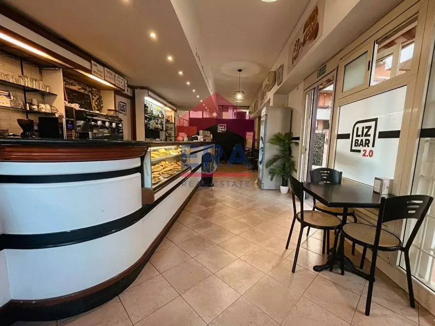 Immagine 9 di Bar / Ristorante in vendita  in via salvo d'acquisto 60 a Pomezia