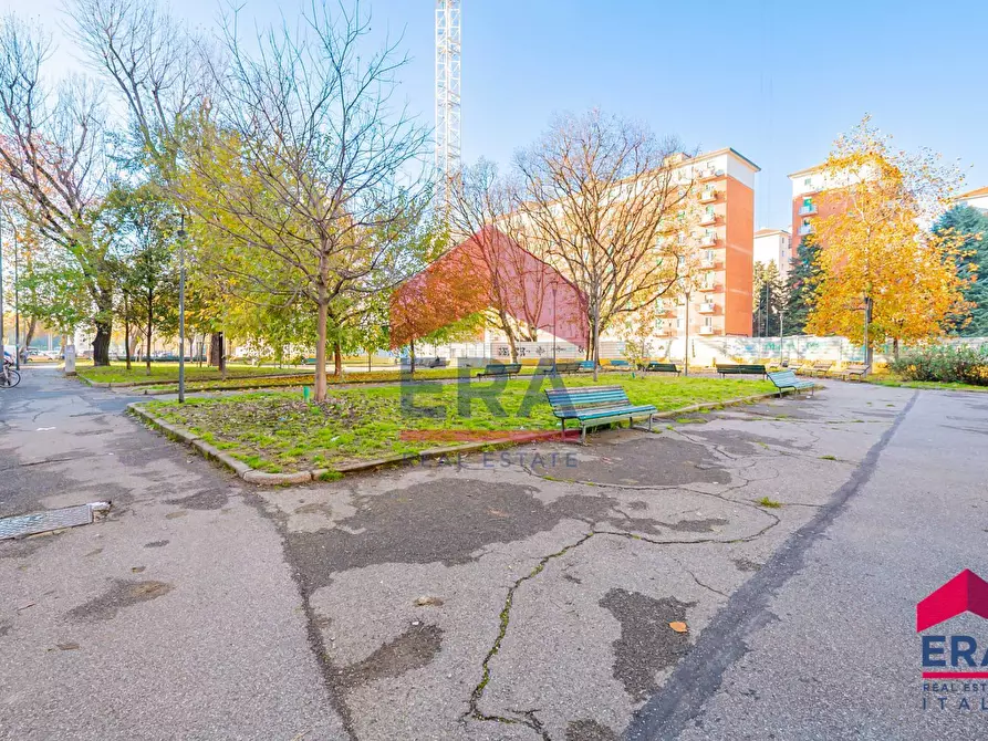 Immagine 15 di Negozio in vendita  in Via Antonio Panizzi 12 a Milano