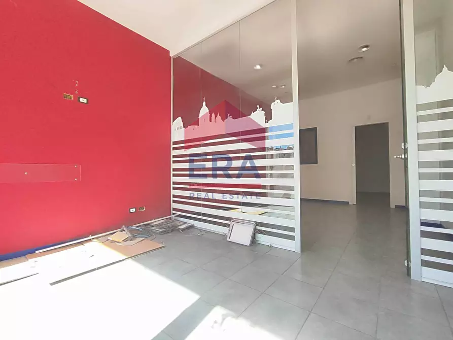 Immagine 3 di Negozio in affitto  in Via Francesco Donati 64 a Roma