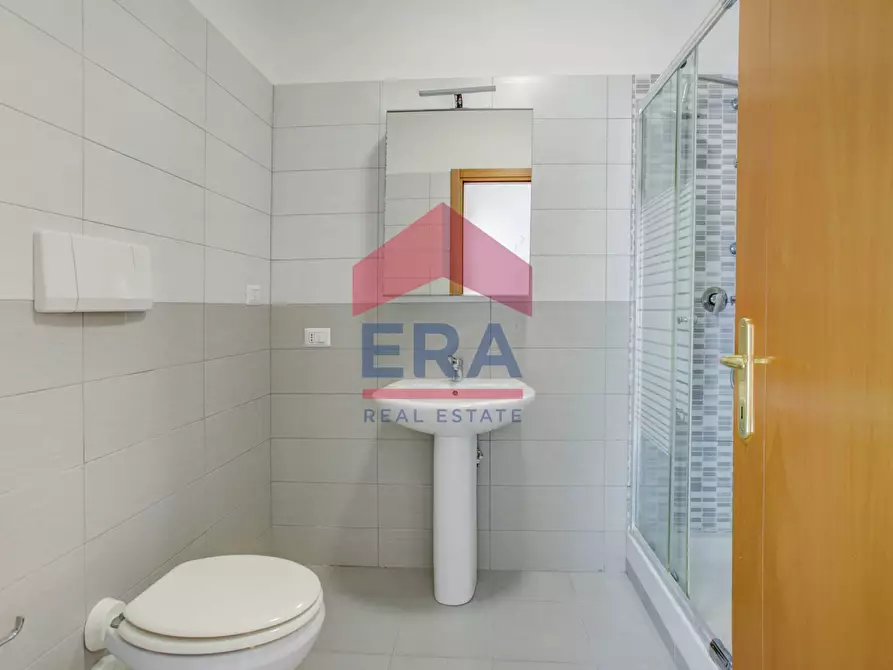 Immagine 17 di Appartamento in vendita  in via dell'Albareto 36 a Roma