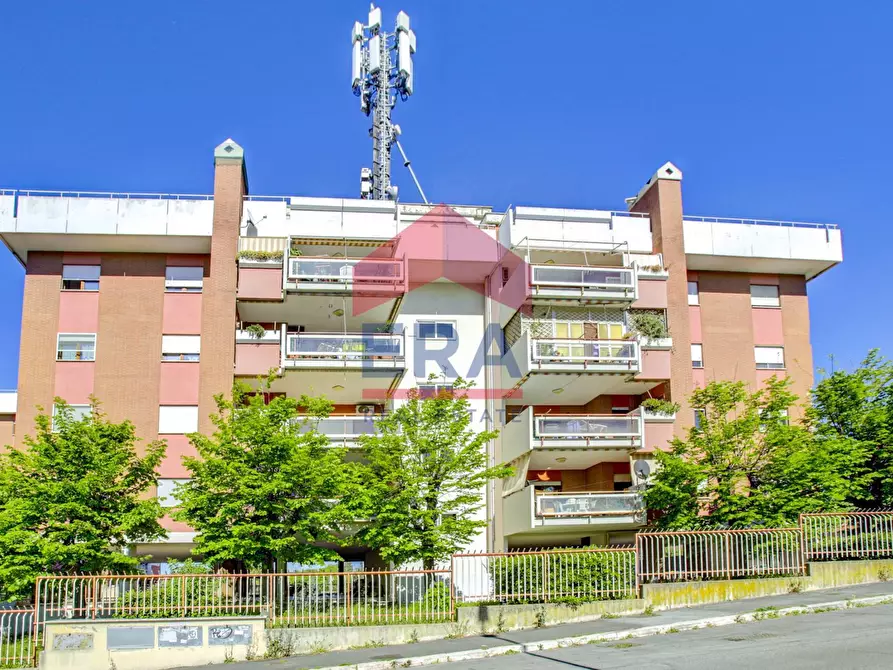 Immagine 2 di Appartamento in vendita  in via dell'Albareto 36 a Roma
