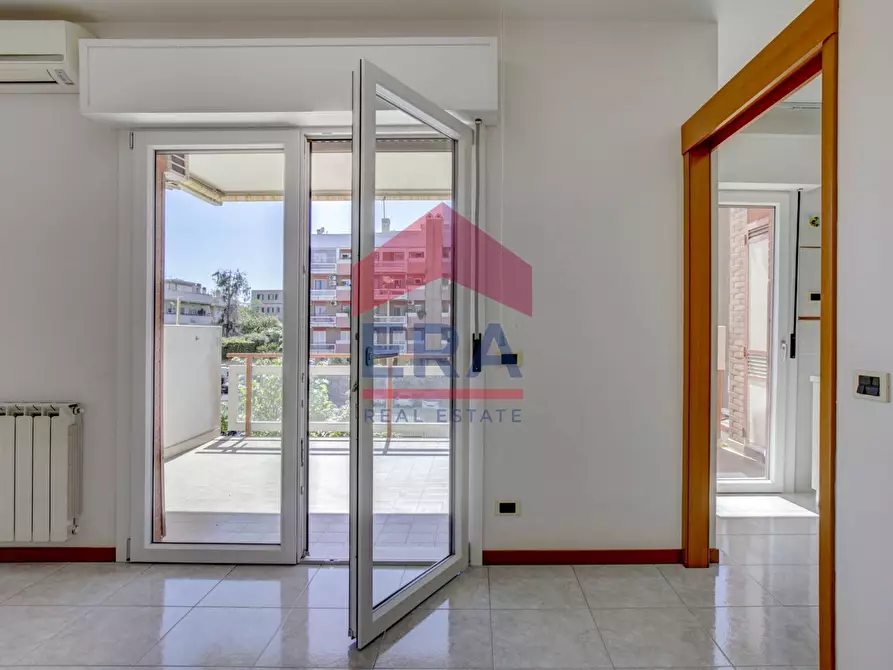 Immagine 9 di Appartamento in vendita  in via dell'Albareto 36 a Roma