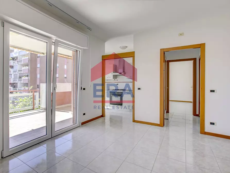 Immagine 8 di Appartamento in vendita  in via dell'Albareto 36 a Roma