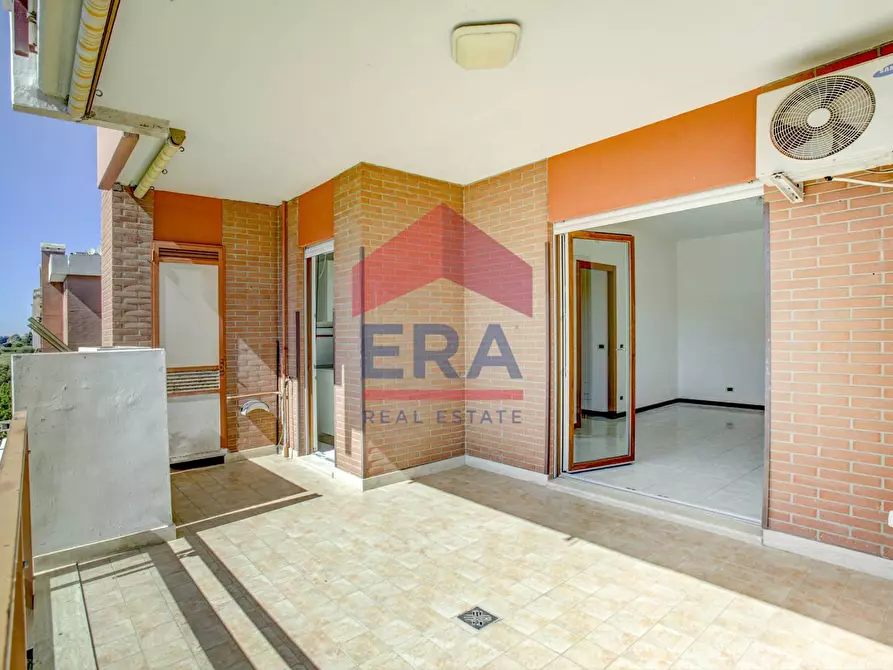 Immagine 3 di Appartamento in vendita  in via dell'Albareto 36 a Roma