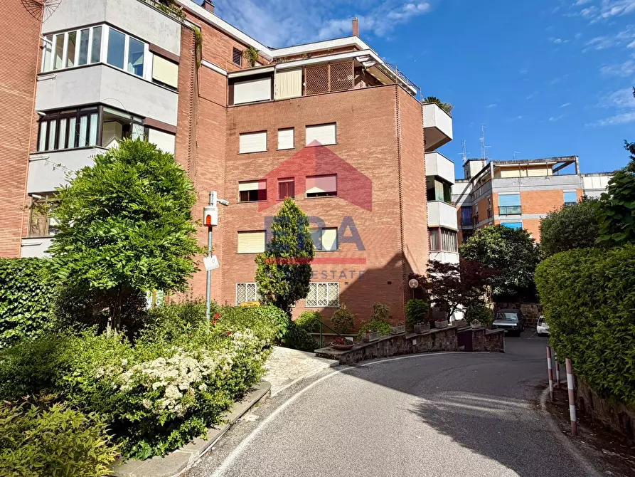 Immagine 2 di Appartamento in vendita  in Via Di Grottarossa 55 a Roma