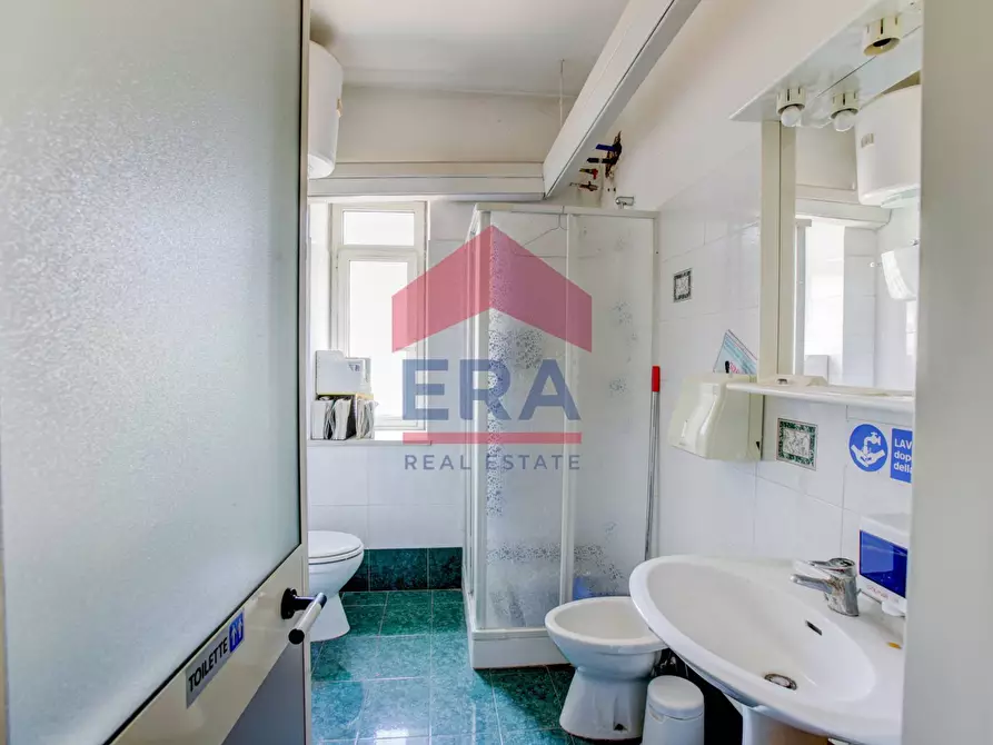 Immagine 17 di Ufficio in vendita  in Via Di Valle Porcina 63 a Roma
