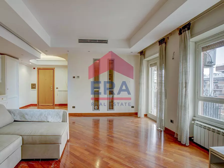 Immagine 4 di Appartamento in vendita  in Via Quirino Majorana 140 a Roma