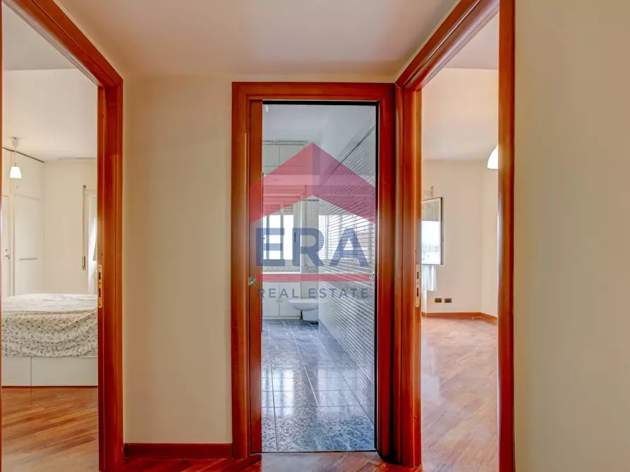 Immagine 10 di Appartamento in vendita  in Via Quirino Majorana 140 a Roma