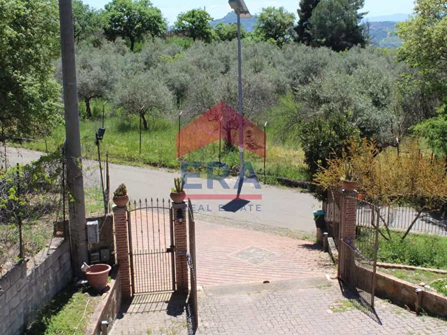 Immagine 3 di Villa in vendita  in CONTRADA COLLA a Gagliano Castelferrato