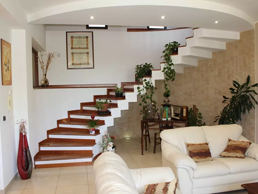 Immagine 13 di Villa in vendita  in CONTRADA COLLA a Gagliano Castelferrato