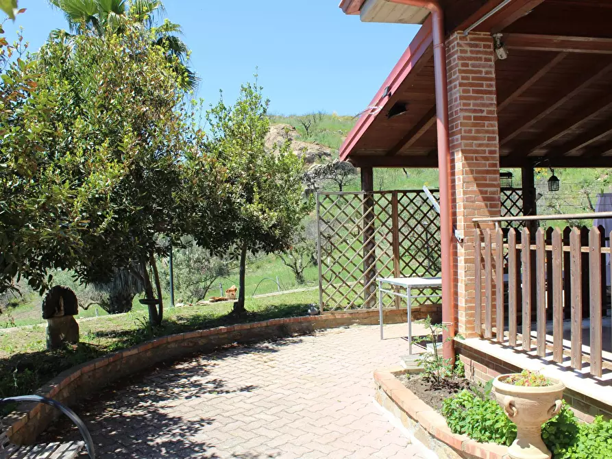 Immagine 6 di Villa in vendita  in CONTRADA COLLA a Gagliano Castelferrato