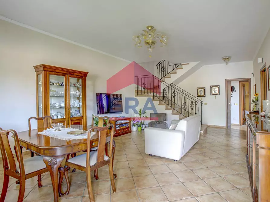 Immagine 8 di Villa in vendita  in VIA DEL MARE 171 a Ardea