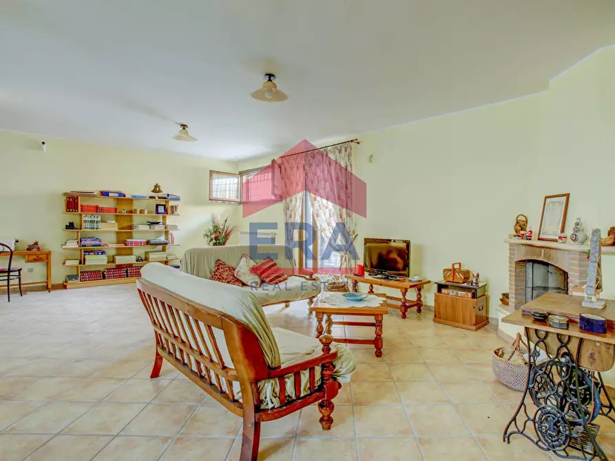 Immagine 20 di Villa in vendita  in VIA DEL MARE 171 a Ardea