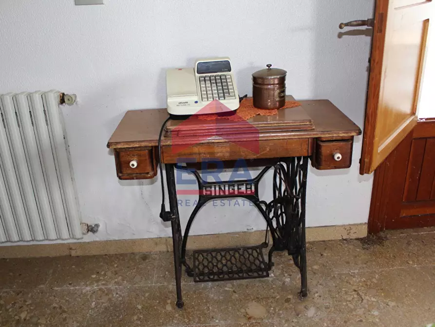 Immagine 17 di Agriturismo in vendita  in contrada portelle a Gangi