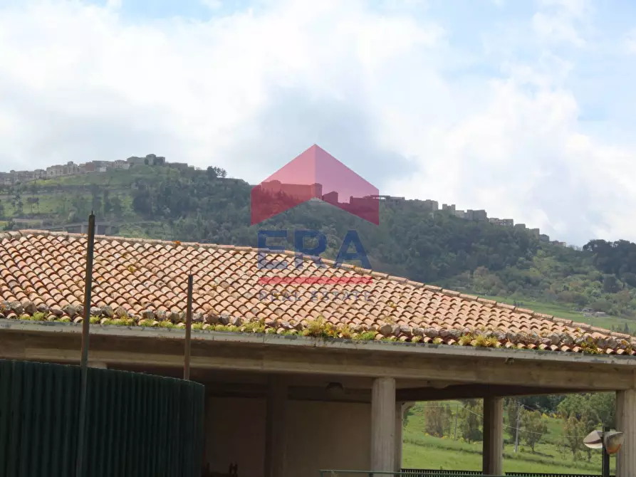 Immagine 86 di Agriturismo in vendita  in contrada portelle a Gangi