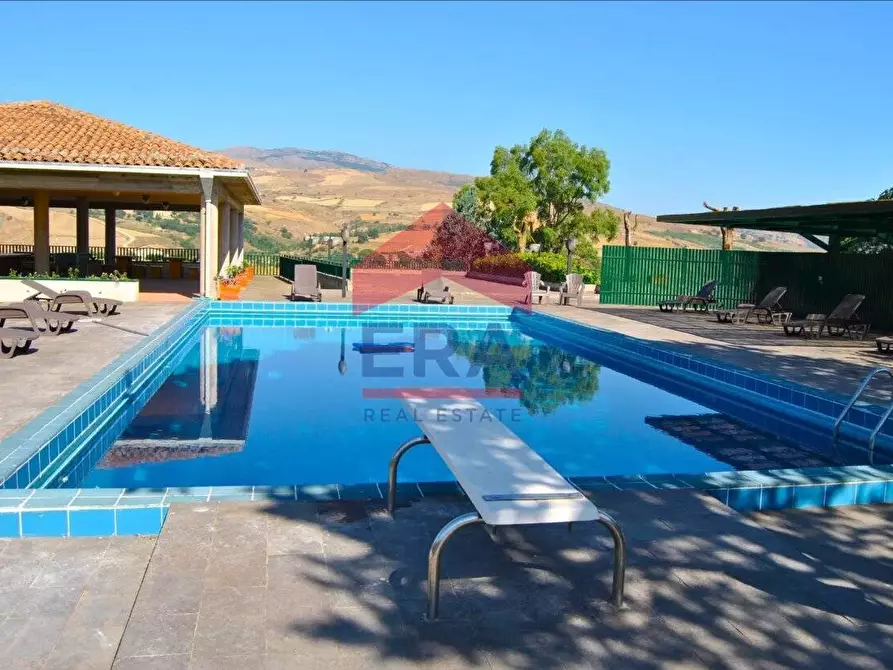 Immagine 97 di Agriturismo in vendita  in contrada portelle a Gangi