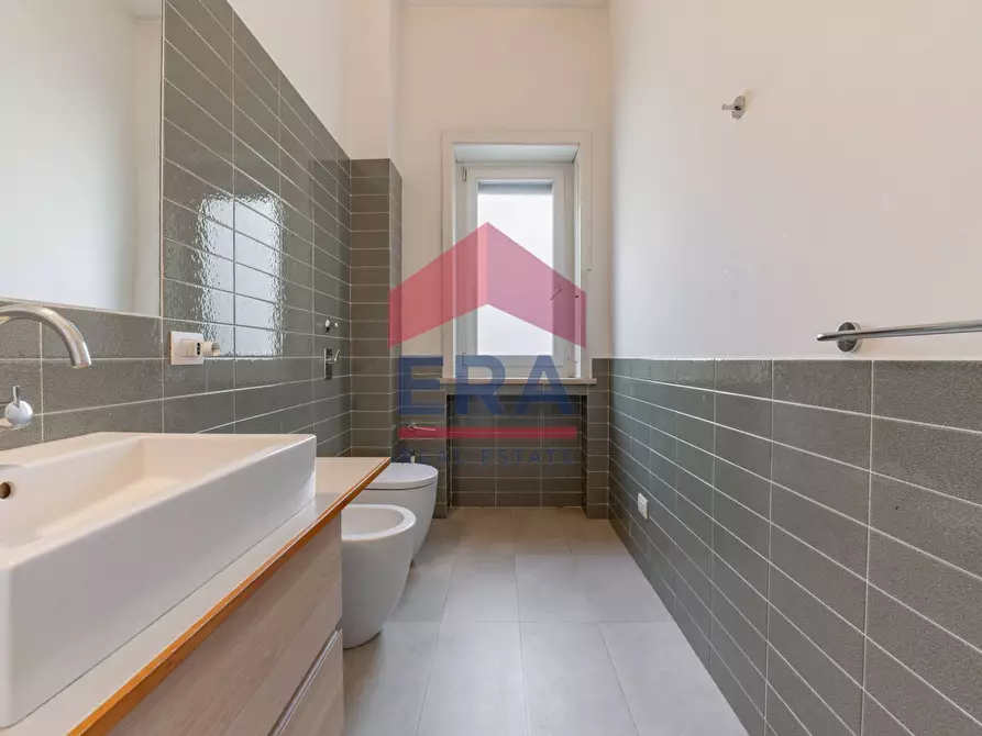 Immagine 21 di Appartamento in affitto  in Via Francesco Crispi 5 a Milano