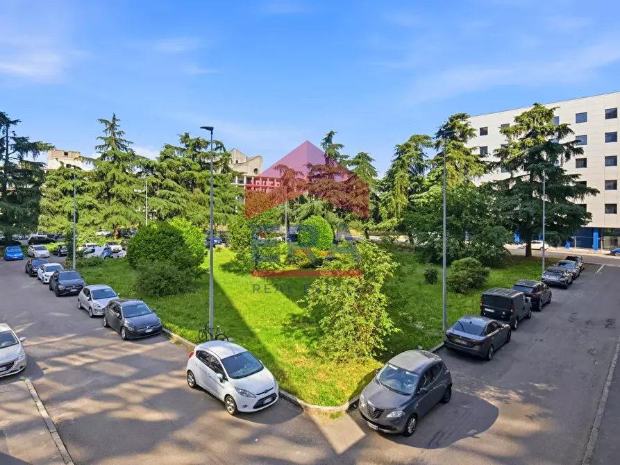 Immagine 3 di Appartamento in vendita  in Via Muzio Attendolo Detto Sforza 11 a Milano