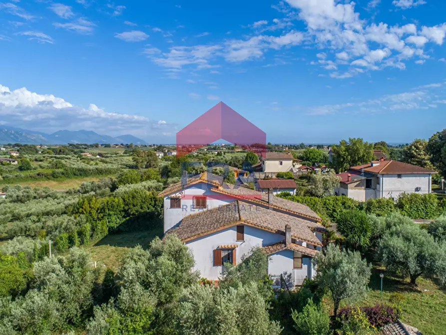 Immagine 4 di Villa in vendita  in Via  di Colle Perino a Velletri