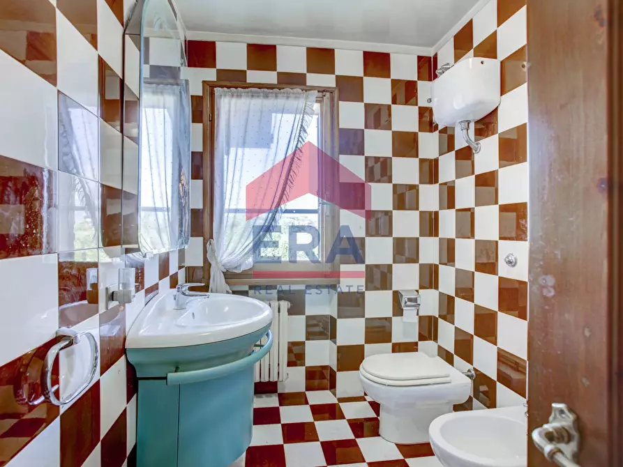 Immagine 35 di Villa in vendita  in Via  di Colle Perino a Velletri