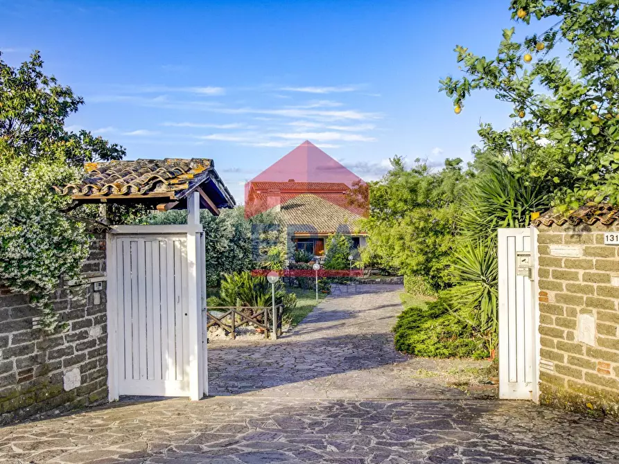 Immagine 10 di Villa in vendita  in Via  di Colle Perino a Velletri