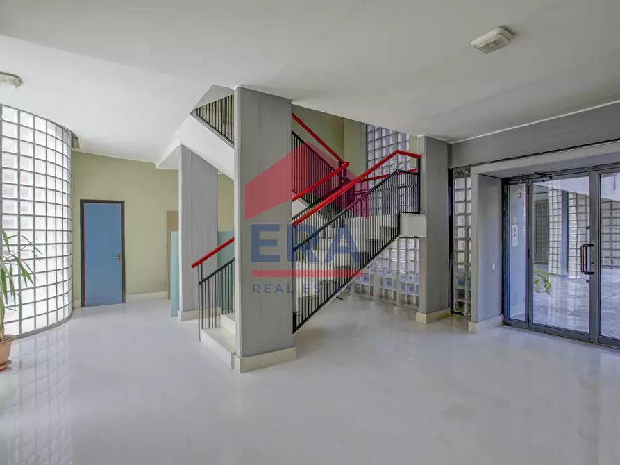 Immagine 4 di Appartamento in vendita  in Largo Valerio Bacigalupo 32 a Roma