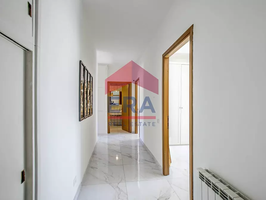 Immagine 15 di Appartamento in vendita  in Largo Valerio Bacigalupo 32 a Roma
