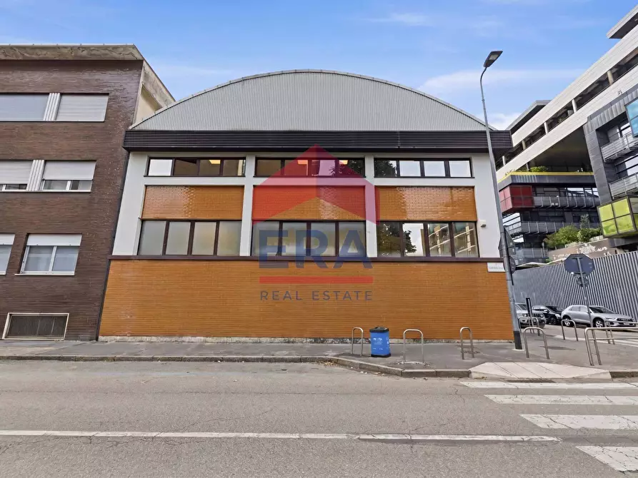 Immagine 2 di Locale commerciale in vendita  in Via Fortezza 13 a Milano