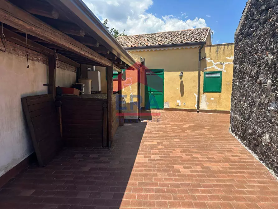 Immagine 3 di Casa indipendente in vendita  in via Fichera 15 a Pedara