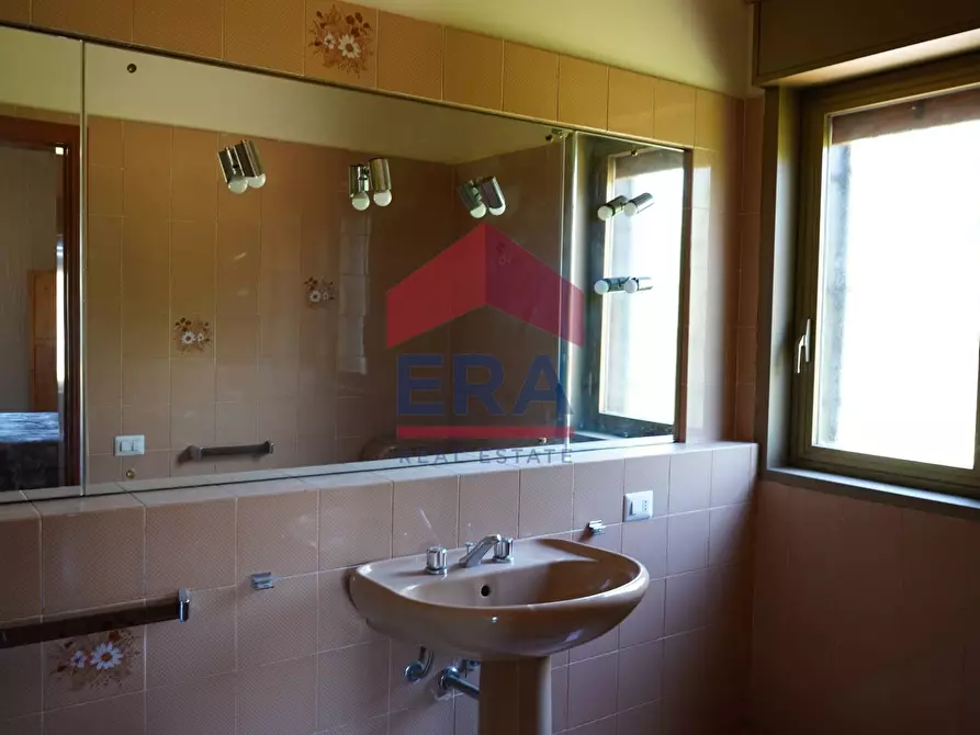 Immagine 33 di Villa in vendita  in via archimede 1 a Pedara