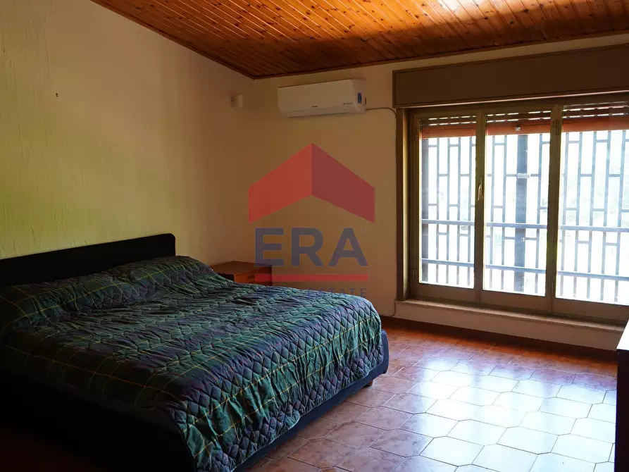 Immagine 36 di Villa in vendita  in via archimede 1 a Pedara