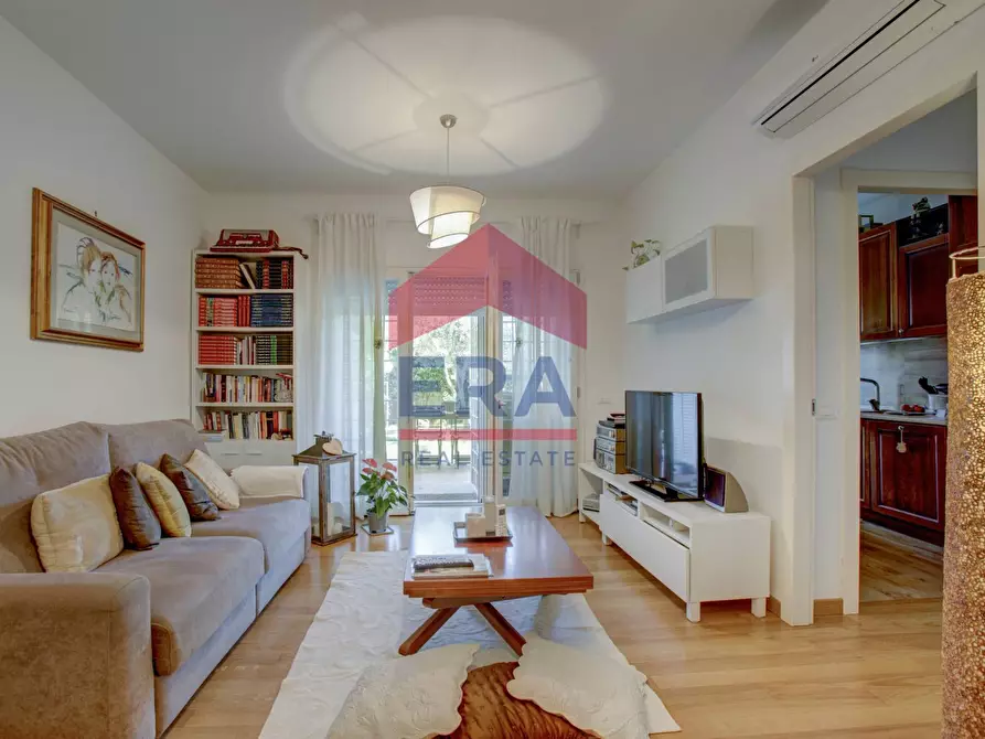 Immagine 4 di Appartamento in vendita  in Via Amerigo Toth 18 a Roma