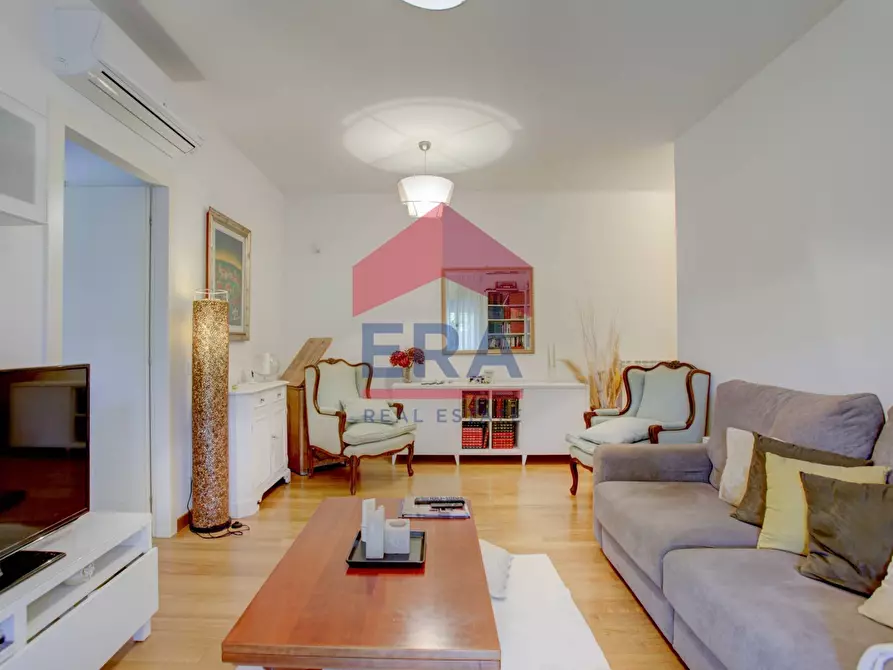 Immagine 6 di Appartamento in vendita  in Via Amerigo Toth 18 a Roma